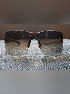 Gucci vintage star studded sunglasses. Original case no cleaning cloth.